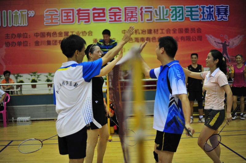 場上是對手，場下是朋友之中鋁廣西.