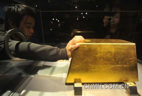 02世界上最大的金磚，重220千克（價格約780萬美元） 臺北黃金博物館
