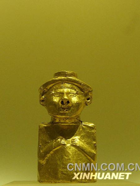 這是哥倫比亞黃金博物館展出的一件古代黃金藝術(shù)品(攝于2008年10月29日)。
