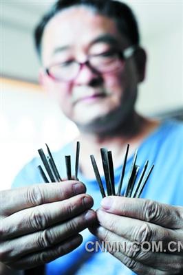 開(kāi)槽的工具很多很復(fù)雜，各種槽刀的用途不同