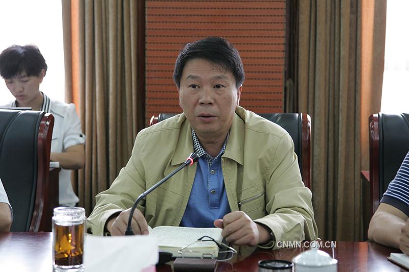 張濤代表云錫控股公司領導班子在會上作了三個方面的表態(tài)發(fā)言