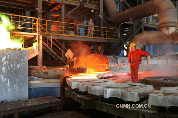 有色金屬總量完成4.2萬(wàn)噸，同比提高1.41%；工業(yè)總產(chǎn)值完成14.27億元，同比增長(zhǎng)24.47%；4項(xiàng)定額指標(biāo)同比有提升。在全面貫徹落實(shí)十九大精神的開局之年，葫蘆島有色金屬集團(tuán)有限公司干部員工士氣高漲，勇戰(zhàn)嚴(yán)寒，實(shí)現(xiàn)1月生產(chǎn)開門紅。在企業(yè)連續(xù)4年盈利的基礎(chǔ)上，為完成2018年全年目標(biāo)任務(wù)創(chuàng)造了良好開端。