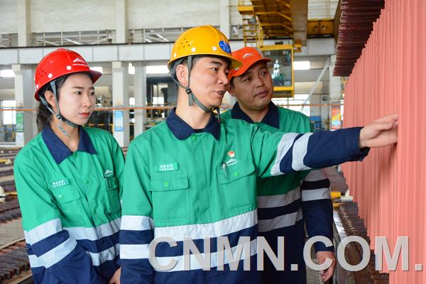 金川銅業(yè)公司整體實現(xiàn)了各工序原料的銜接和上下游工序間的高效率匹配運行，實現(xiàn)了銅貴冶煉全系統(tǒng)安全平穩(wěn)運行，順利實現(xiàn)一季度生產(chǎn)經(jīng)營“開門紅”，為實現(xiàn)全年目標(biāo)任務(wù)開好了頭、起好了步。