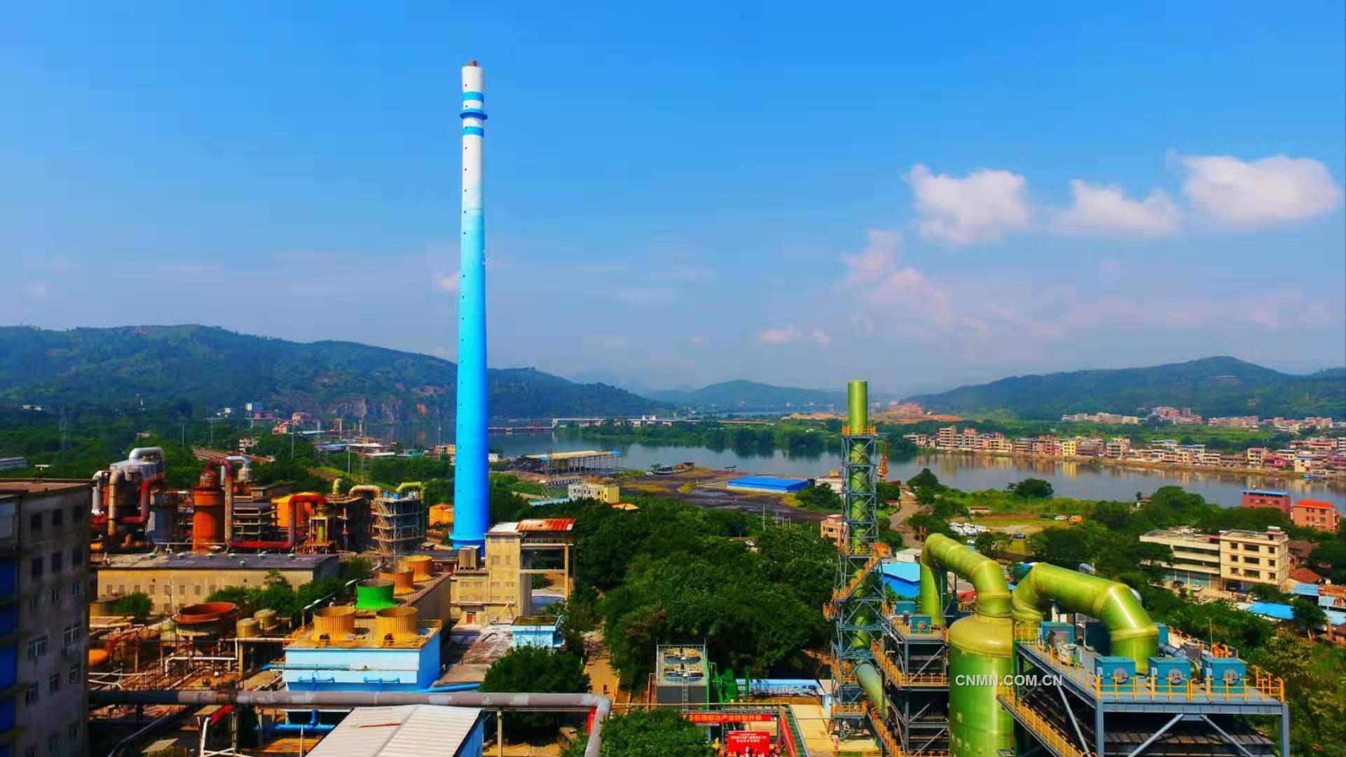 地處粵北山城的韶關(guān)冶煉廠，主動融入韶關(guān)粵港澳大灣區(qū)建設(shè)，全面拓展發(fā)展空間、提升高質(zhì)量發(fā)展水平，濃墨重彩地鋪展著轉(zhuǎn)型發(fā)展的生動畫卷。
